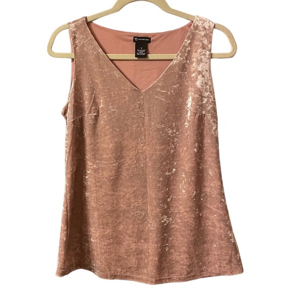 NEW DIRECTIONS CRUSHED VELVET TANK - Picture 1 of 3